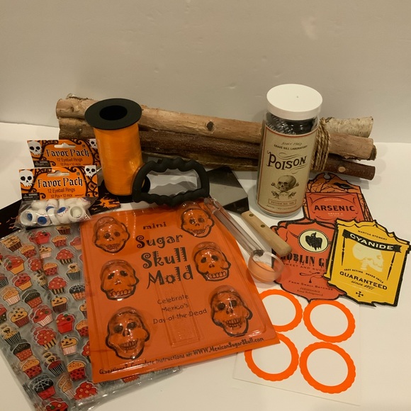 Other - Halloween 🎃 This & That 🎃